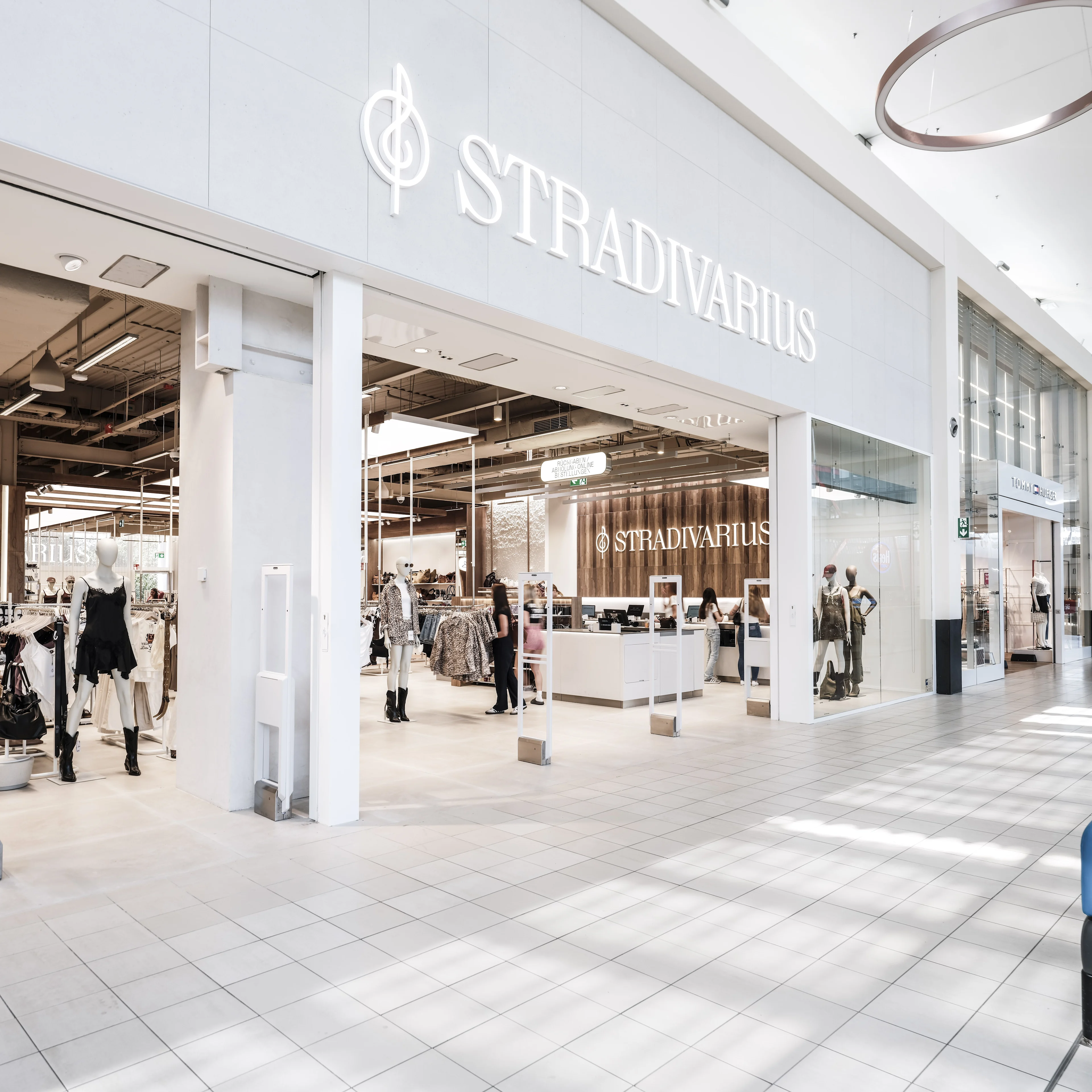 Austria’s first Stradivarius store opens at Westfield Donau Zentrum